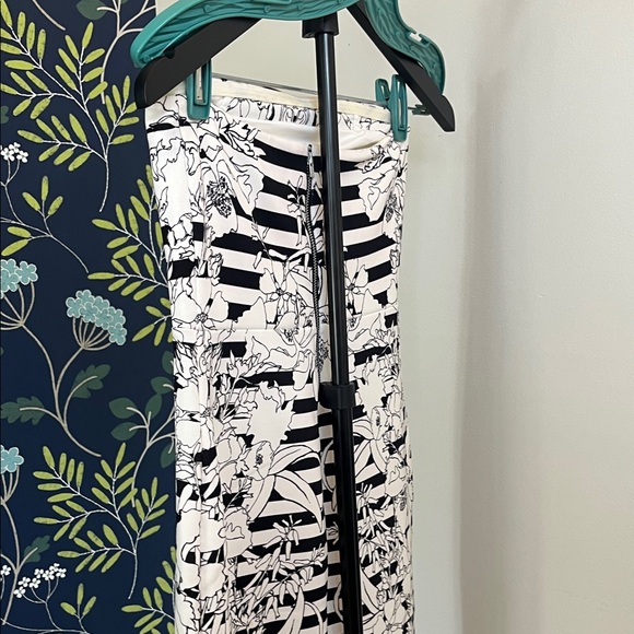 Express Black & White Floral Striped Strapless Bodycon Dress Size 4 - Picture 5 of 8